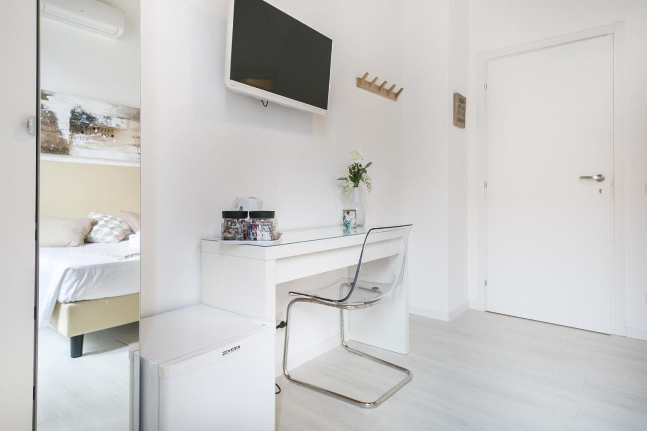 White Ostilia Guesthouse Roma Exterior foto